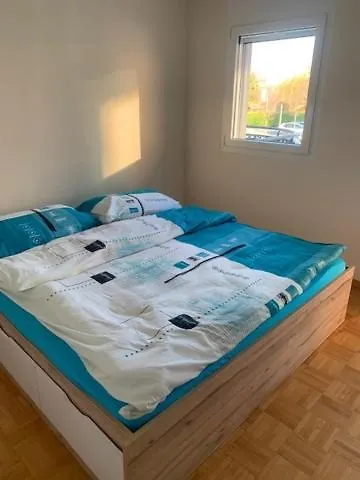 Superbe Dans La Marina Du Bouveret